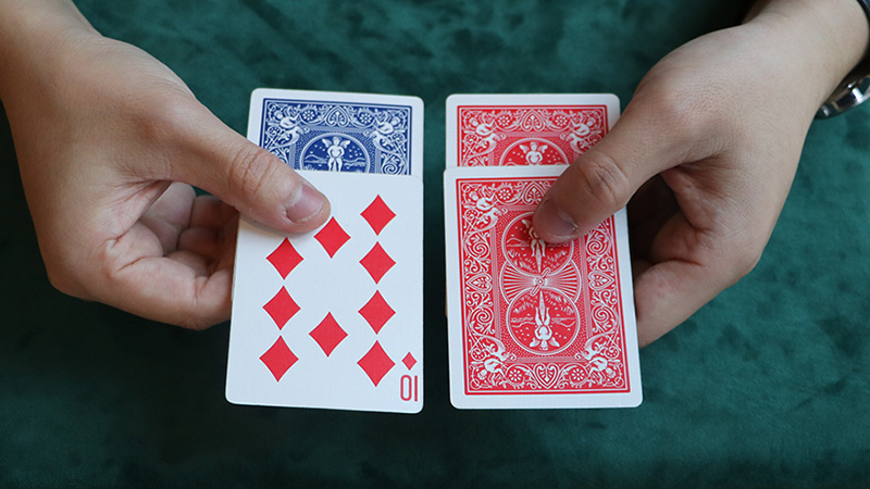 牌背变色魔术教学，这个手法有点酷！